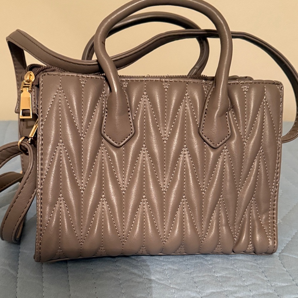 Elegant Brown Quilted Handbag